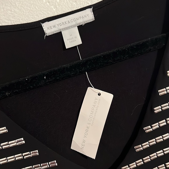 NY & Co Silvery Embellished Front Black Top - Picture 2 of 6